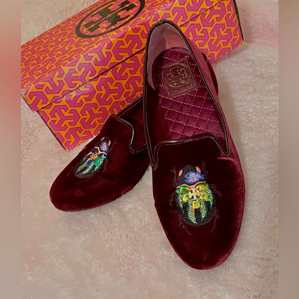 Tory Burch Embroidered Beetle Burgundy Velvet Loafer Size 8